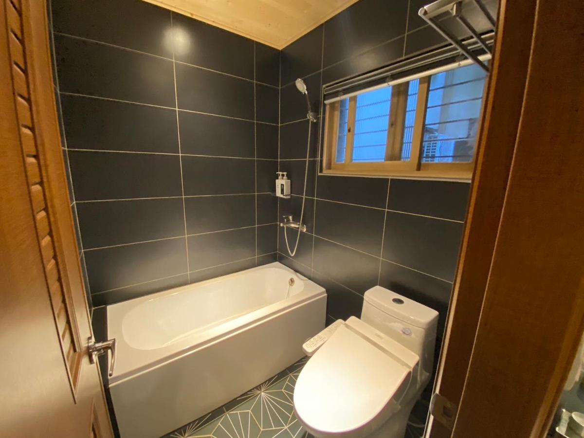 良文旅2館ryou Hotel Vintage - II Ταϊνάν Εξωτερικό φωτογραφία
